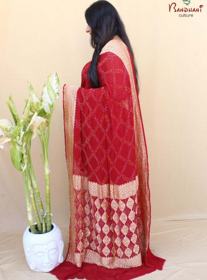 Maroon Border Pallu Neemjari Bandhej Saree